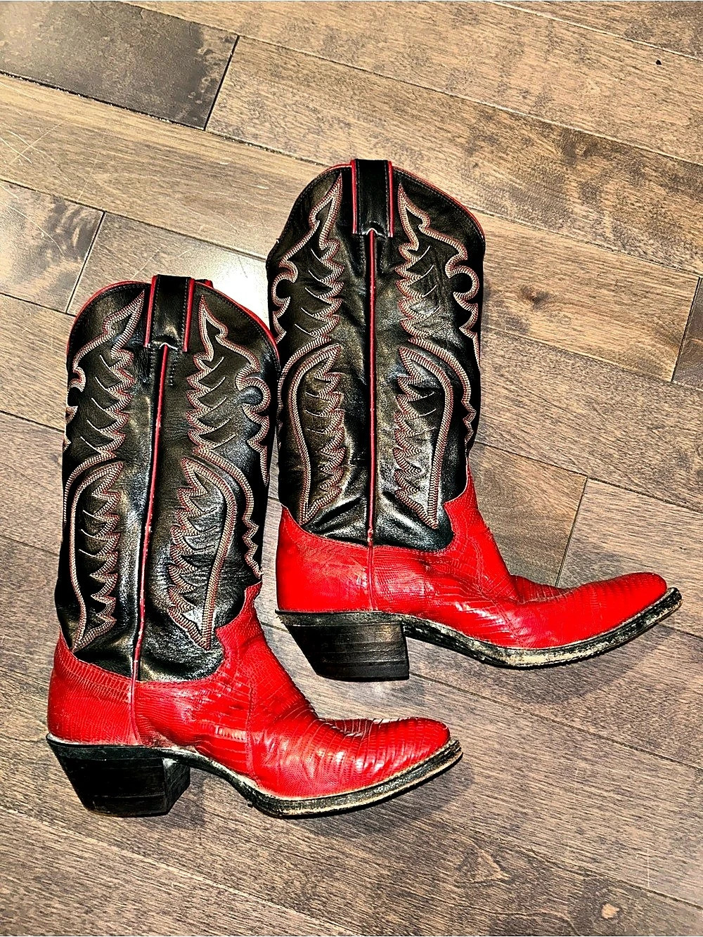 Justin Ropers Western Embroidered Boots in Red & Black US 5 B Made in USA